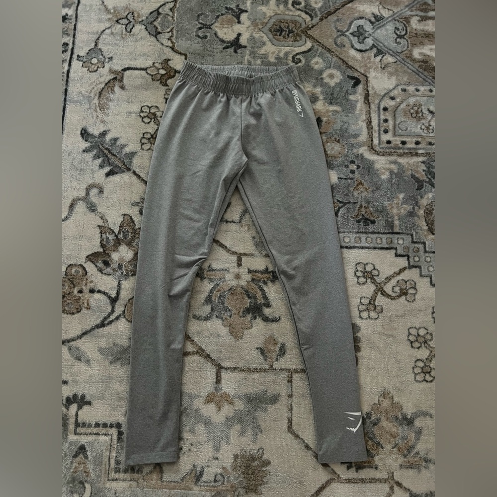 GREY GYMSHARK LEGGINGS